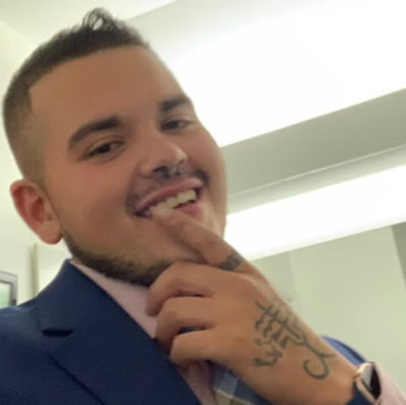 Meet your Posher, Kenneth - Picture 1 of 1